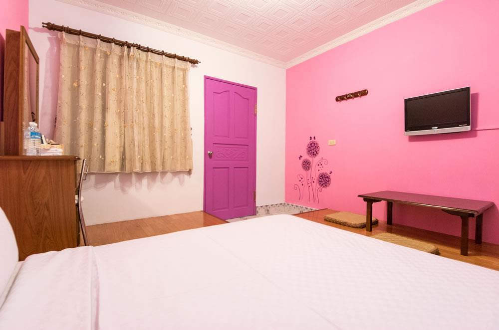 Dog House Bed & Breakfast Taitung Ngoại thất bức ảnh