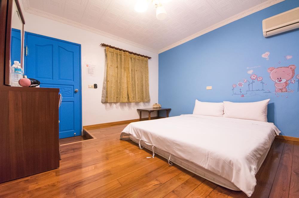 Dog House Bed & Breakfast Taitung Ngoại thất bức ảnh