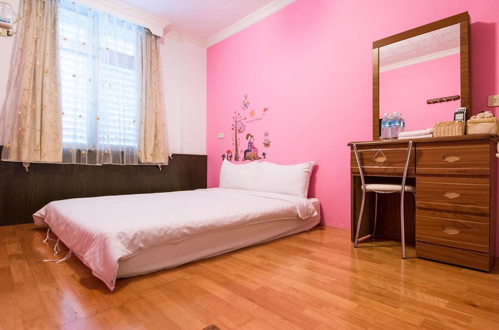 Dog House Bed & Breakfast Taitung Ngoại thất bức ảnh